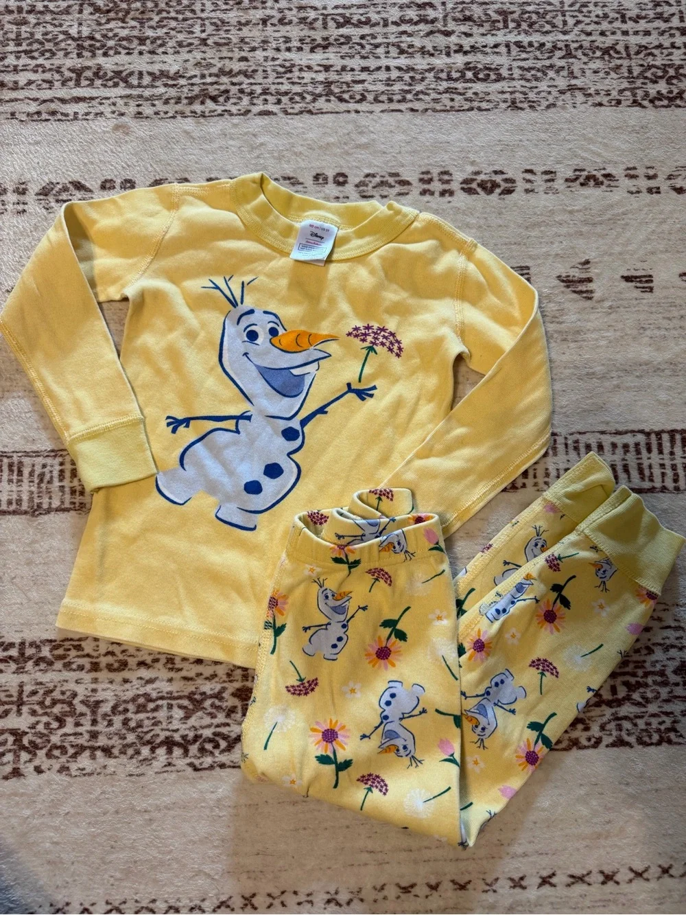 Hanna Andersson x Disney yellow olaf pajama set size 3t